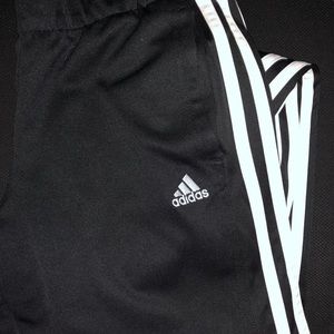 ♣️adidas women’s joggers♣️